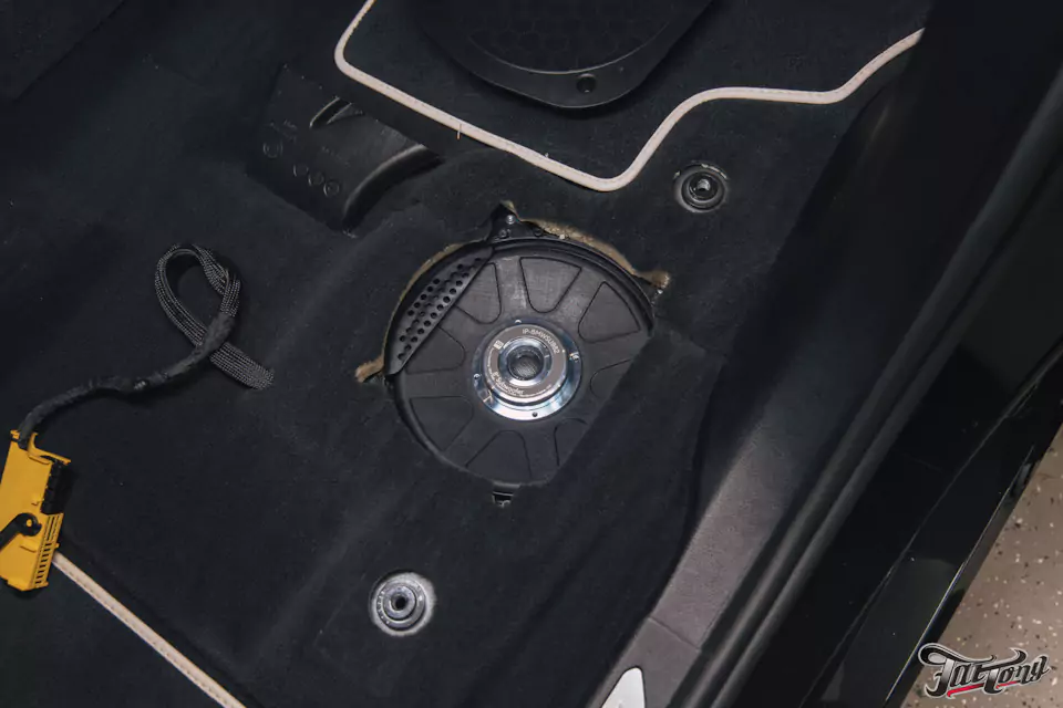 Заменили на BMW X7 Bowers & Wilkins: выполнили комплексную шумоизоляцию салона и построили новую акустическую систему!